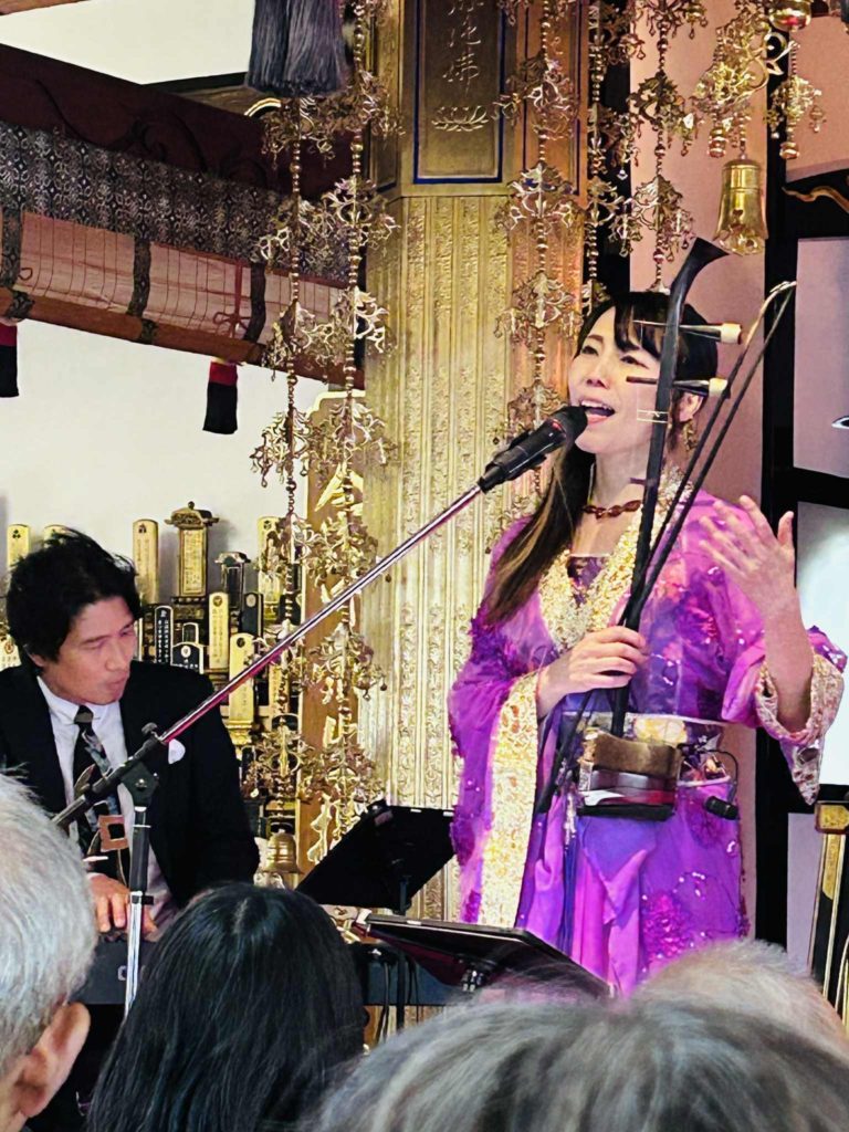 二胡奏者 木村ハルヨ 奉納演奏